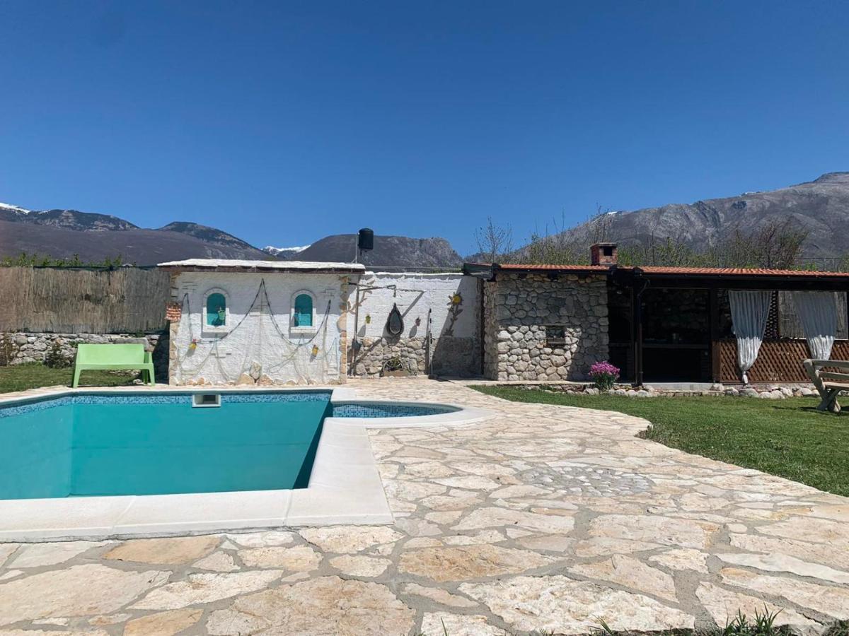 Silent Village Villa With Swimming Pool Mostar Extérieur photo