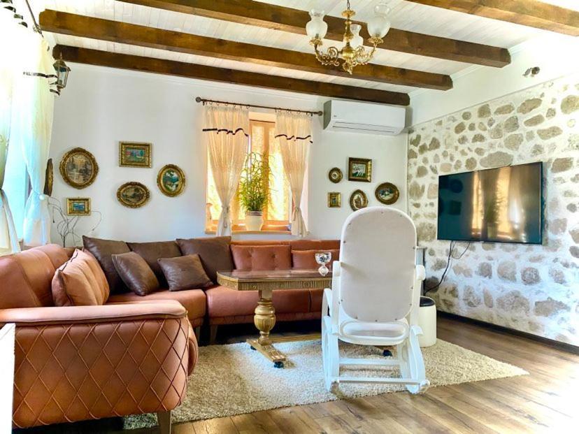 Silent Village Villa With Swimming Pool Mostar Extérieur photo